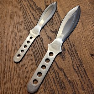 Frost Cutlery Twin Thrower 2